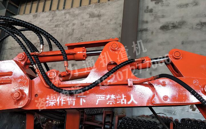 機(jī)械臂4.jpg 機(jī)械臂4.jpg